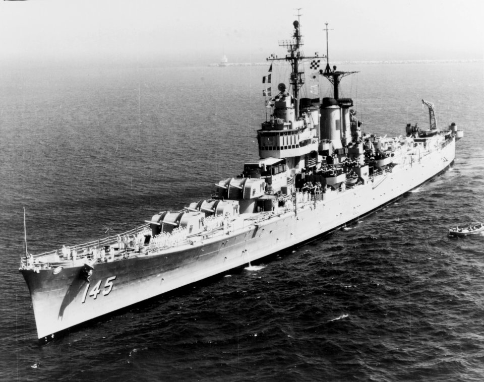 USS Roanoke (CL-145) underway at slow speed, circa the early 1950s (NH 106501)