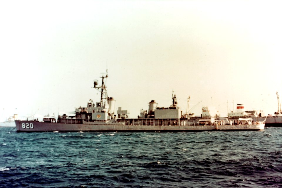 USS Rich (DD-820) off Mogadishu, Somalia, in February 1966