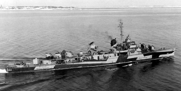 USS Richard P. Leary (DD-664) underway, circa in April 1944 (80-G-222379)