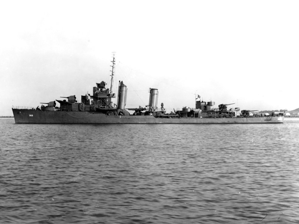 USS Reid (DD-369) off the Mare Island Naval Shipyard, California (USA), on 22 March 1942 (19-N-28719)