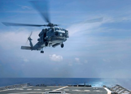 USS Rodney M. Davis operations 140913-N-TW634-046