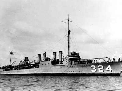 USS Robert Smith (DD-324), during the 1920s (NH 69444)