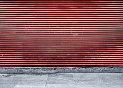 Red closed day