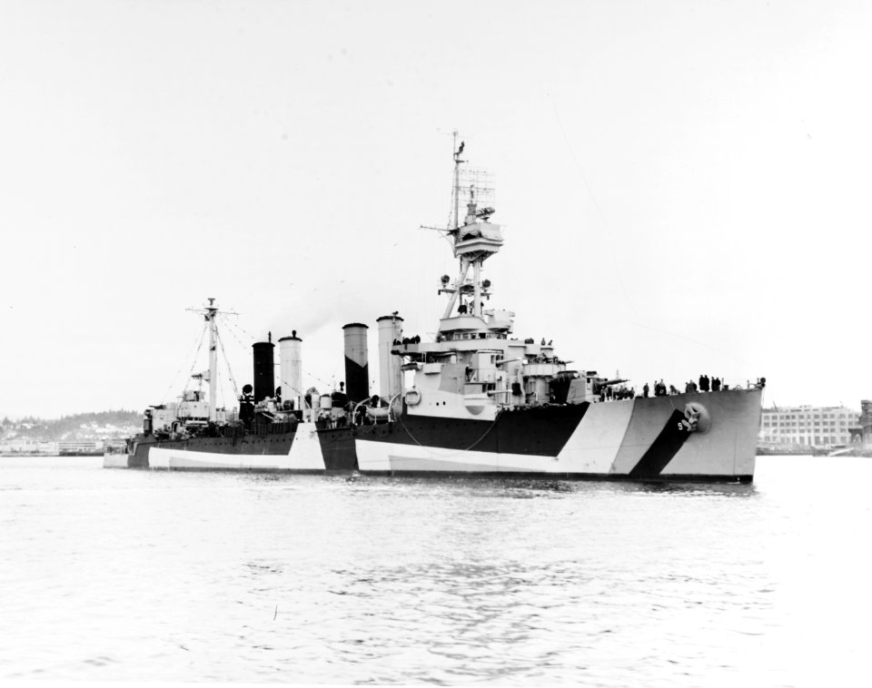 USS Richmond (CL-9) off the Puget Sound Naval Shipyard on 24 June 1944 (19-N-67552)