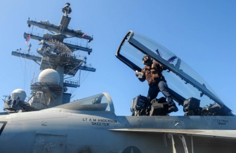 USS Ronald Reagan aircraft maintenance 140726-N-ZZ999-183