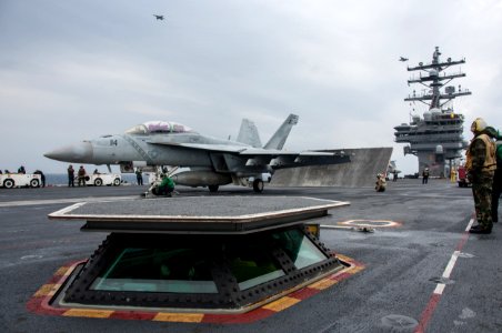 USS Ronald Reagan conducts flight operations. (22223616825)