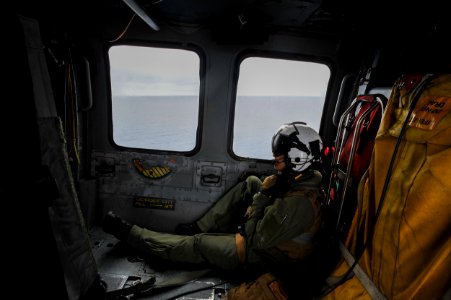 USS Ronald Reagan operations 150525-N-OI810-564