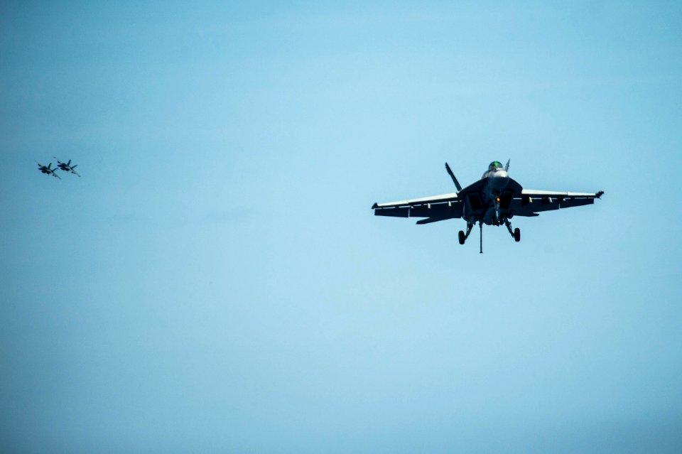 USS Ronald Reagan flight operations 140729-N-BQ948-090