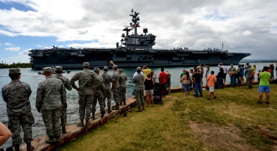 USS Ronald Reagan arrives for RIMPAC. (14497310316)