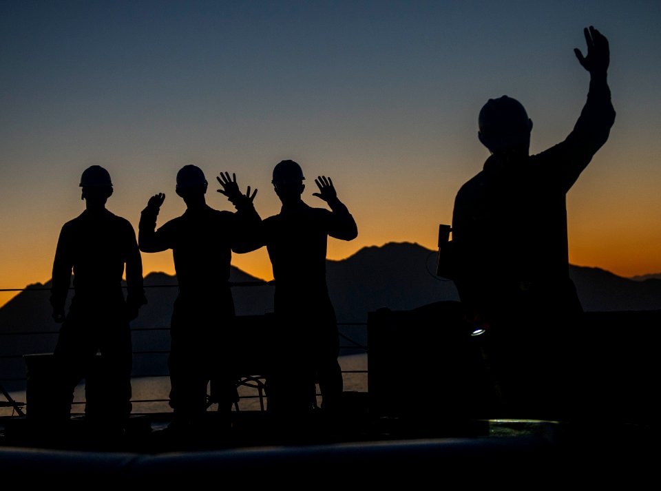 USS Roosevelt (DDG 80) 140407-N-VC599-064 (13887480321)