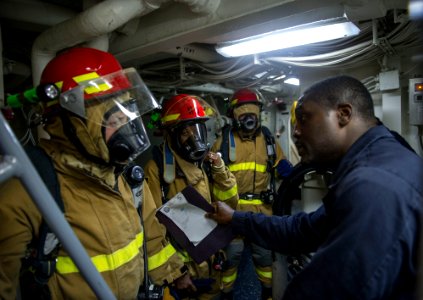 USS ROOSEVELT (DDG 80) 140422-N-VC599-235 (14029943404)
