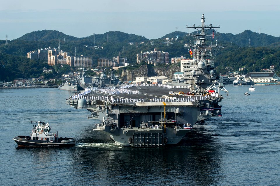USS Ronald Reagan operations 151001-N-UF697-113