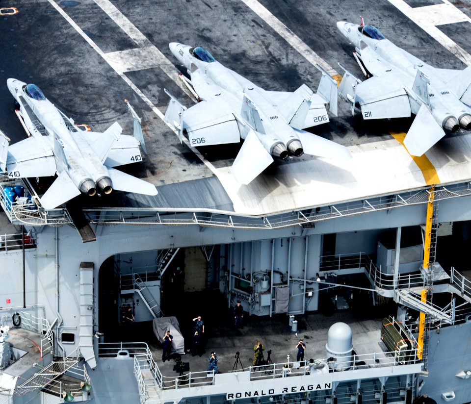 USS Ronald Reagan sailors 140724-N-BQ948-532