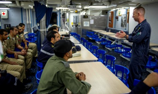 USS Roosevelt (DDG 80) 140528-N-VC599-011 (14328865205)
