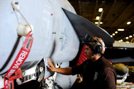 USS Ronald Reagan operations 150708-N-OI810-035