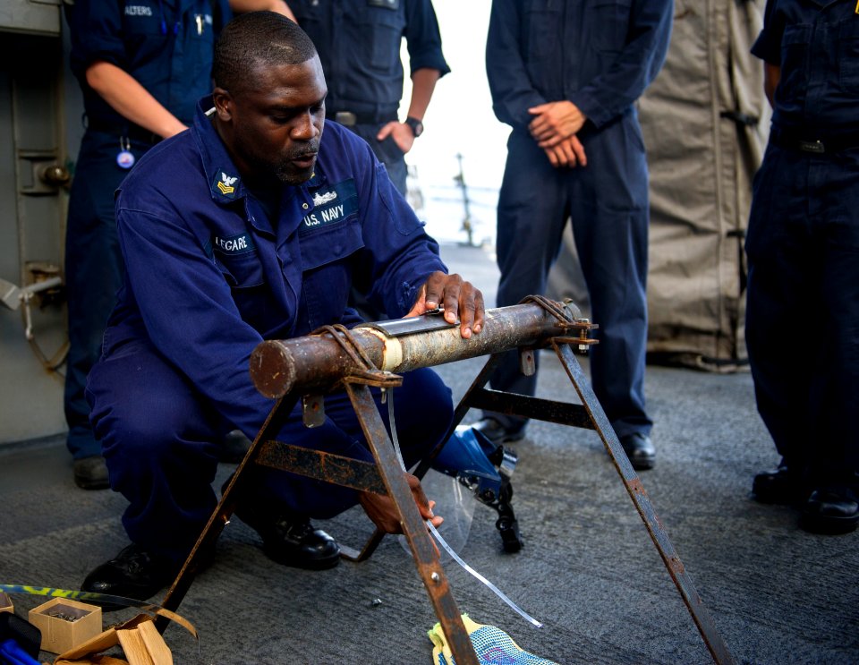 USS Roosevelt (DDG 80) 140522-N-VC599-150 (14102371508)