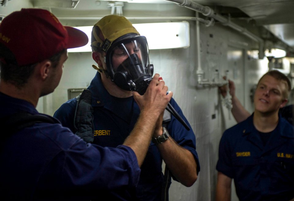 USS Roosevelt (DDG 80) 140701-N-VC599-303 (14454878399)