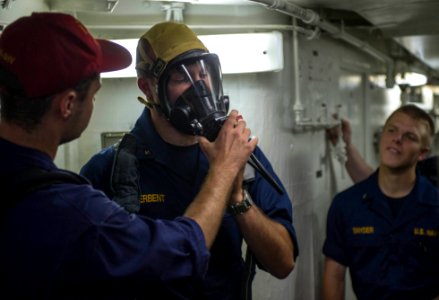USS Roosevelt (DDG 80) 140701-N-VC599-303 (14454878399)