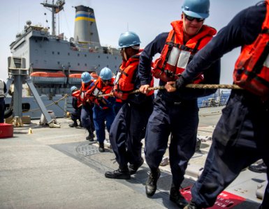 USS Roosevelt (DDG 80) 140622-N-VC599-070 (14510225135)