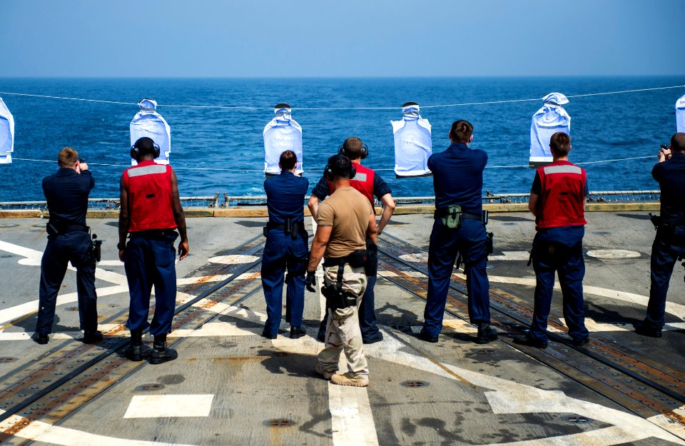 USS Roosevelt (DDG 80) 140419-N-VC599-348 (13985227303)
