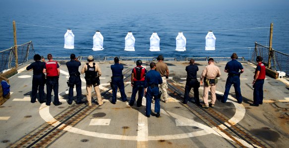 USS Roosevelt (DDG 80) 140509-N-VC599-029 low res (13996602100)
