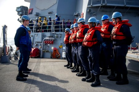 USS Roosevelt (DDG 80) 140417-N-VC599-006 (14025431643)