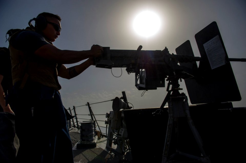 USS Roosevelt (DDG 80) 140522-N-VC599-091 (14102373108)