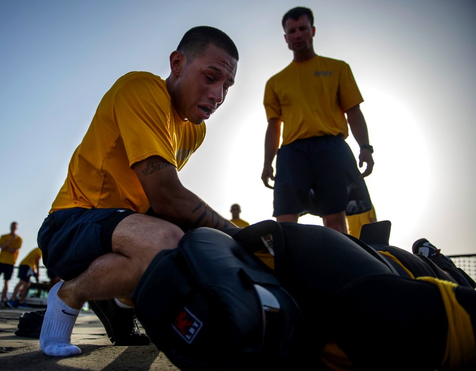 USS Roosevelt (DDG 80) 140524-N-VC599-106 (14271203872)