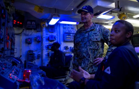 USS ROOSEVELT (DDG 80) 140809-N-VC599-104 (14896175005)