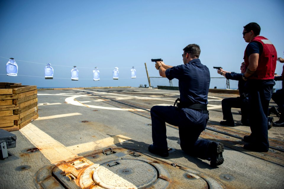 USS Roosevelt (DDG 80) 140419-N-VC599-386 (13965682884)