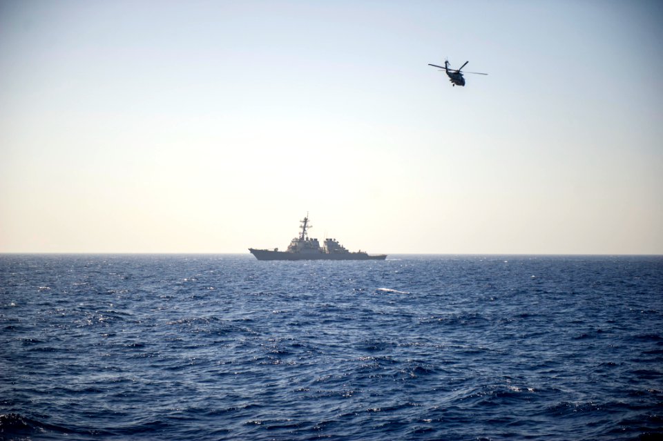 USS Roosevelt (DDG 80) 141019-N-VC599-005 (15596410341)