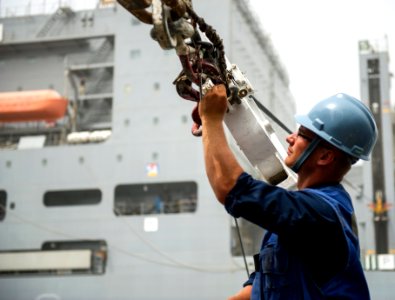 USS Roosevelt (DDG 80) 140714-N-VC599-511 (14664962174)