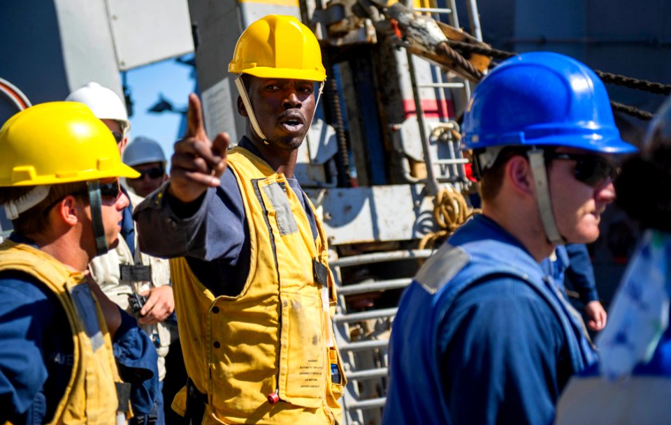 USS Roosevelt (DDG 80) 141007-N-VC599-027 (15298407580)