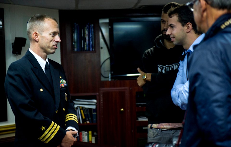 USS Roosevelt (DDG 80) 141103-N-VC599-017 (15538230639)