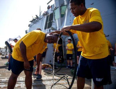 USS Roosevelt (DDG 80) 140702-N-VC599-319 (14454793358)