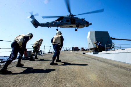 USS Roosevelt (DDG 80) 141019-N-VC599-032 (15596408951)