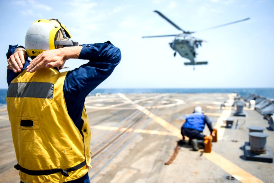 USS ROOSEVELT (DDG 80) 140809-N-VC599-002 (14709611728)