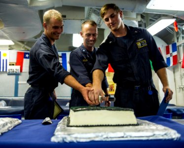 USS Roosevelt (DDG 80) 141014-N-VC599-0058 (15552716631)
