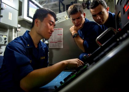 USS Roosevelt (DDG 80) 140728-N-VC599-003 (14780853234)