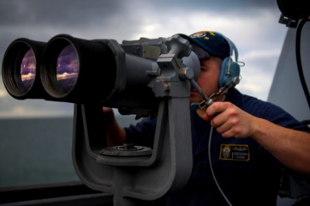 USS Roosevelt (DDG 80) 141103-N-VC599-405 (15104163154)