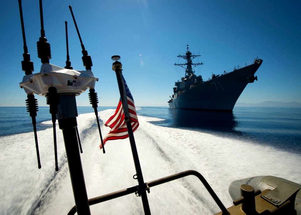 USS Ross 150504-N-FQ994-645