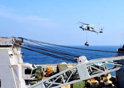 USS Rushmore replenishment at sea 121107-N-YQ852-138
