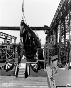 USS Salmon (SS-182) - 19-N-19930