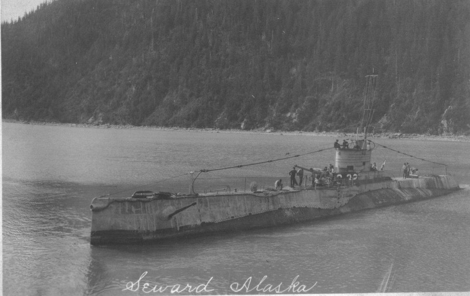 USS S-32 (SS-137)