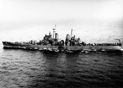 USS Saint Paul (CA-73) underway in Massachusetts Bay on 15 March 1945 (NH 94152) photo