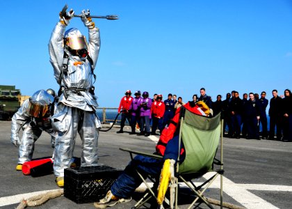 USS Rushmore 130113-N-YQ852-067