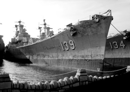 USS Salem (CA-139) and Des Moines (CA-134) laid up in 1995