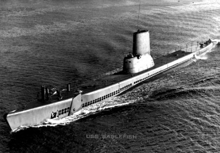 USS Sablefish (SS-303) underway in the 1950s