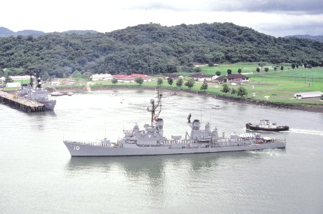 USS Sampson (DDG-10) and USS Nicholson (DD-982) at Panama in 1989 photo
