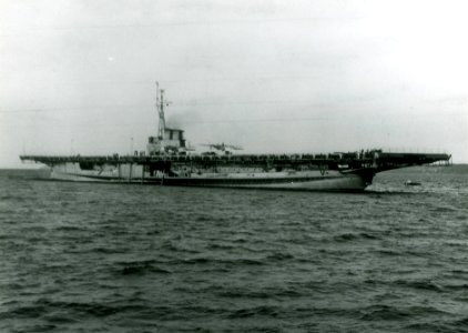 USS Sable (IX-81) in West Grand Traverse Bay, Michigan (USA), 10 August 1943 (80-G-387151)